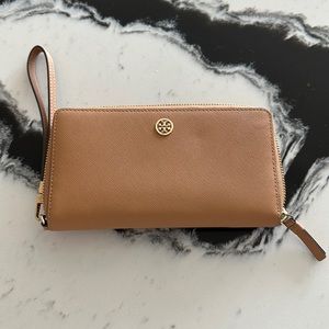 Tory Burch Wristlet